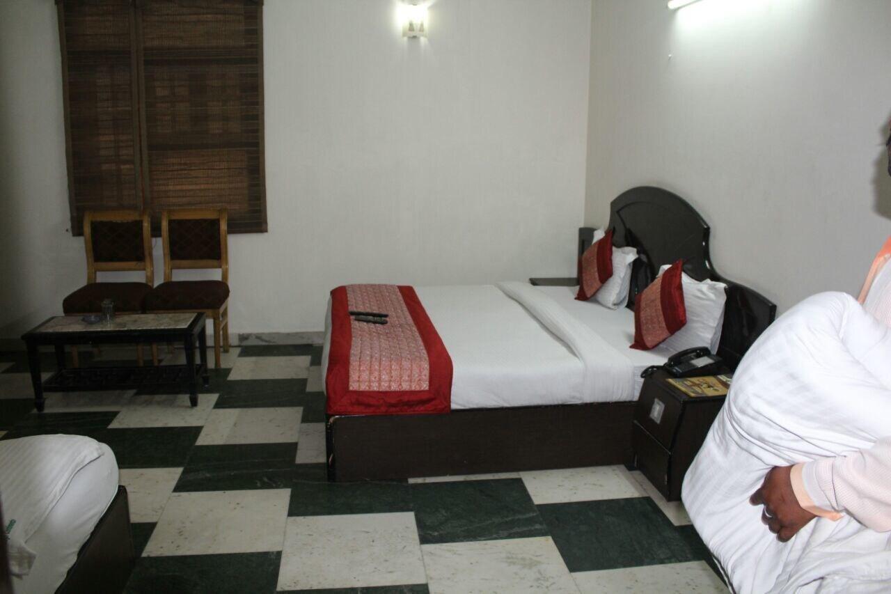 Hotel Singh Continetal Delhi  Exterior foto